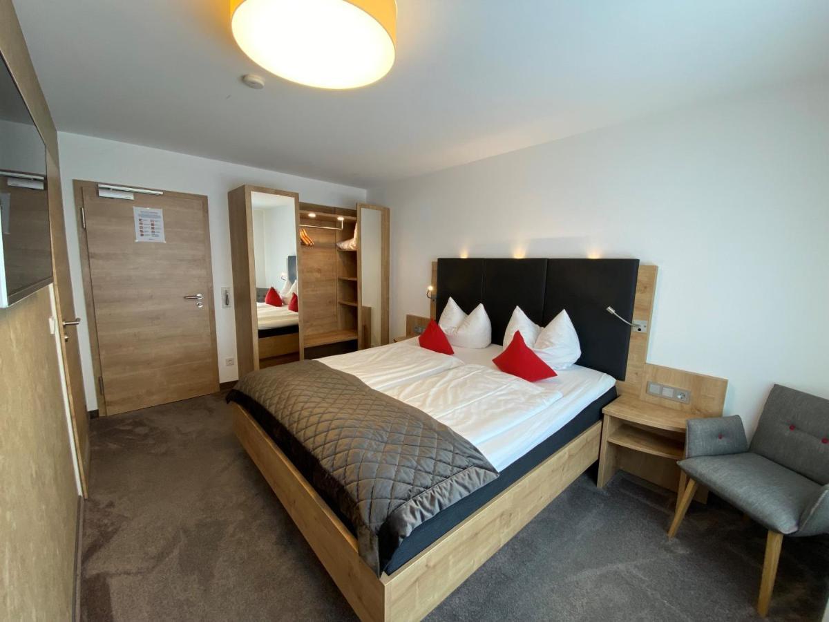 Hotel Zur Traube Ürzig Extérieur photo