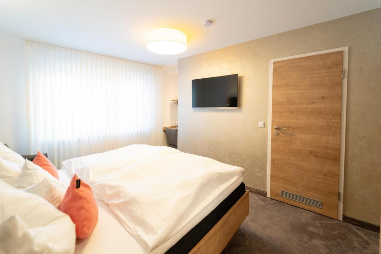 Hotel Zur Traube Ürzig Extérieur photo