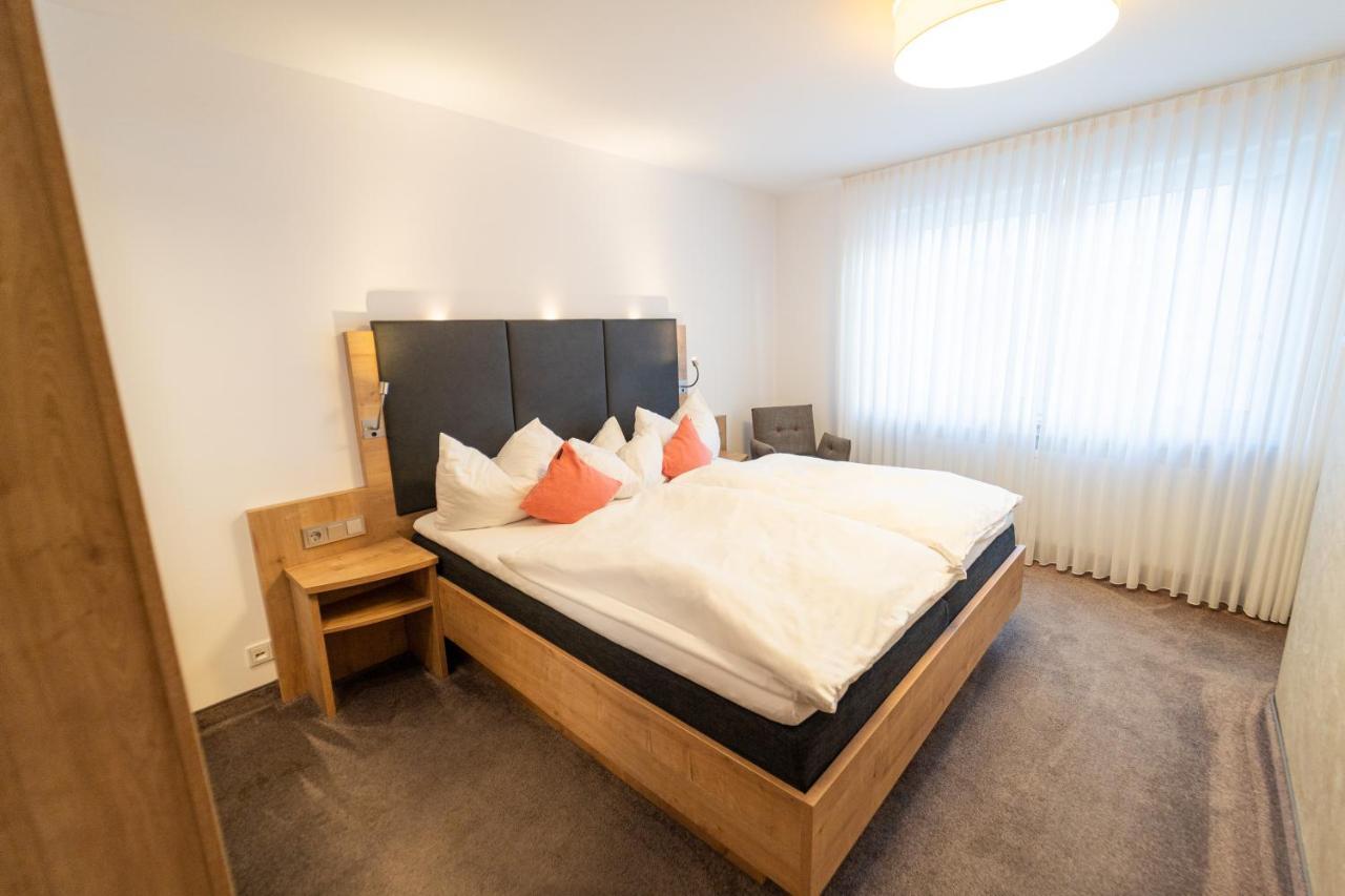 Hotel Zur Traube Ürzig Extérieur photo
