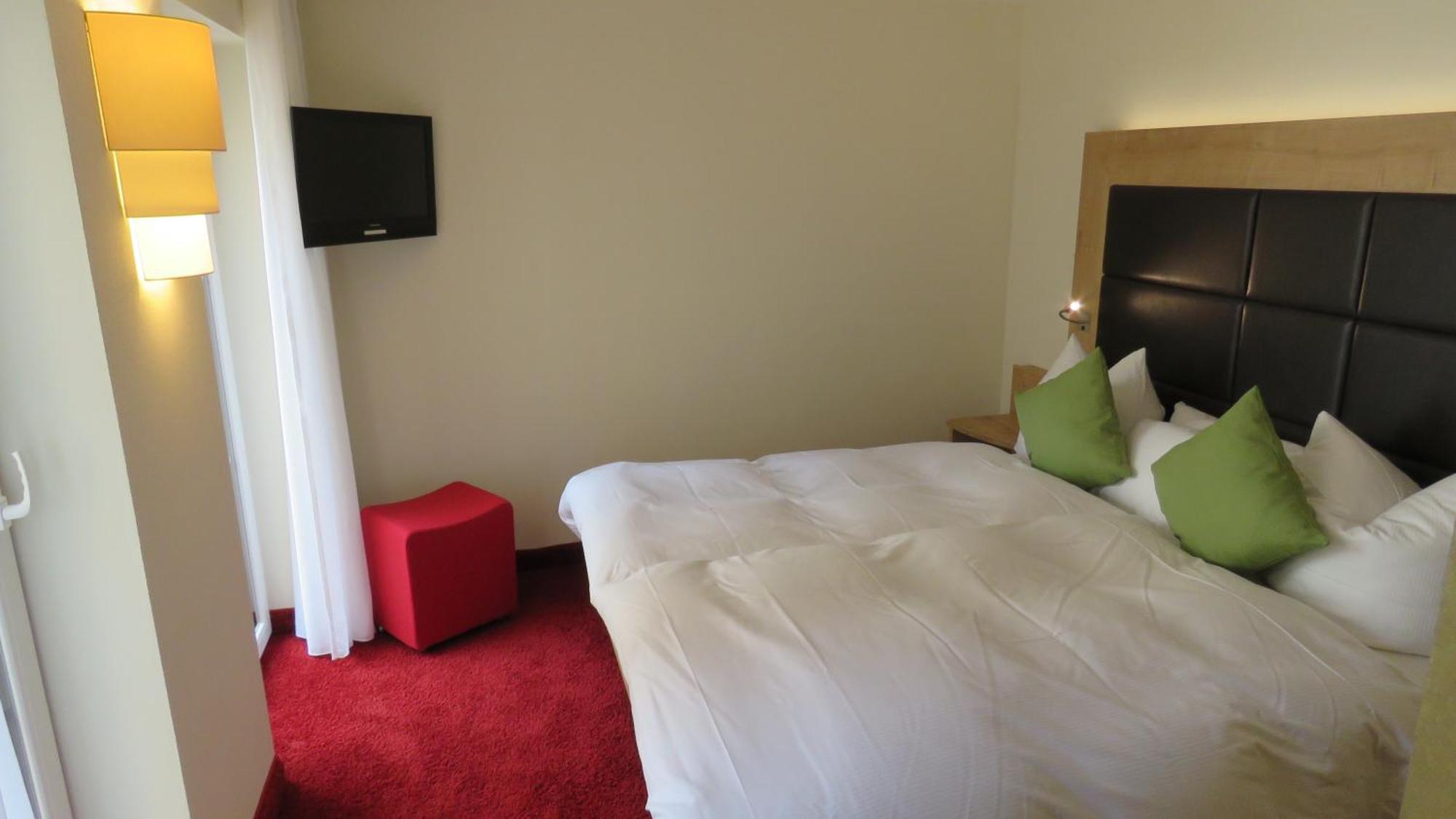 Hotel Zur Traube Ürzig Chambre photo